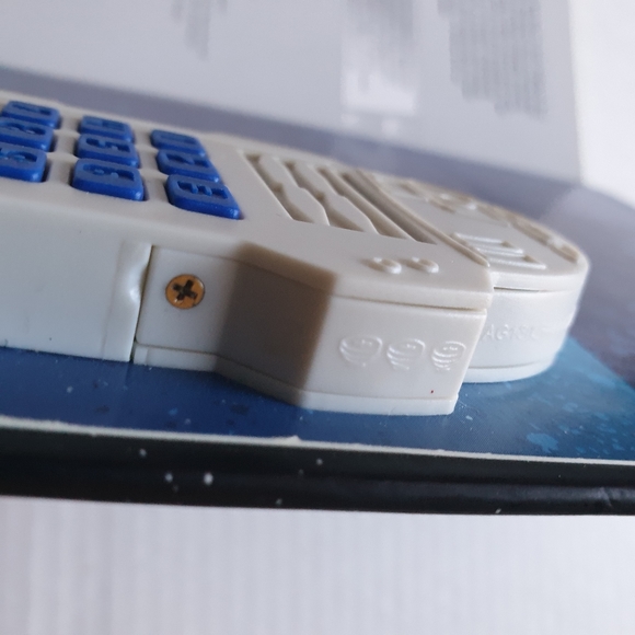 StarWars Hardcover Book of R2- D2 Communication Manual on How to Speak Droid - Picture 3 of 9